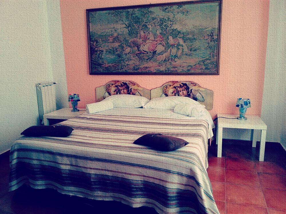 Hotel Regina Palermo Exteriör bild